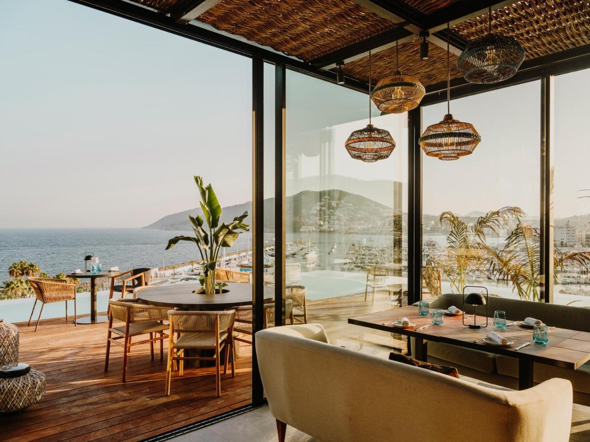 Aguas de Ibiza Grand Luxe Hotel Santa Eulalia del Río Exterior foto The restaurant