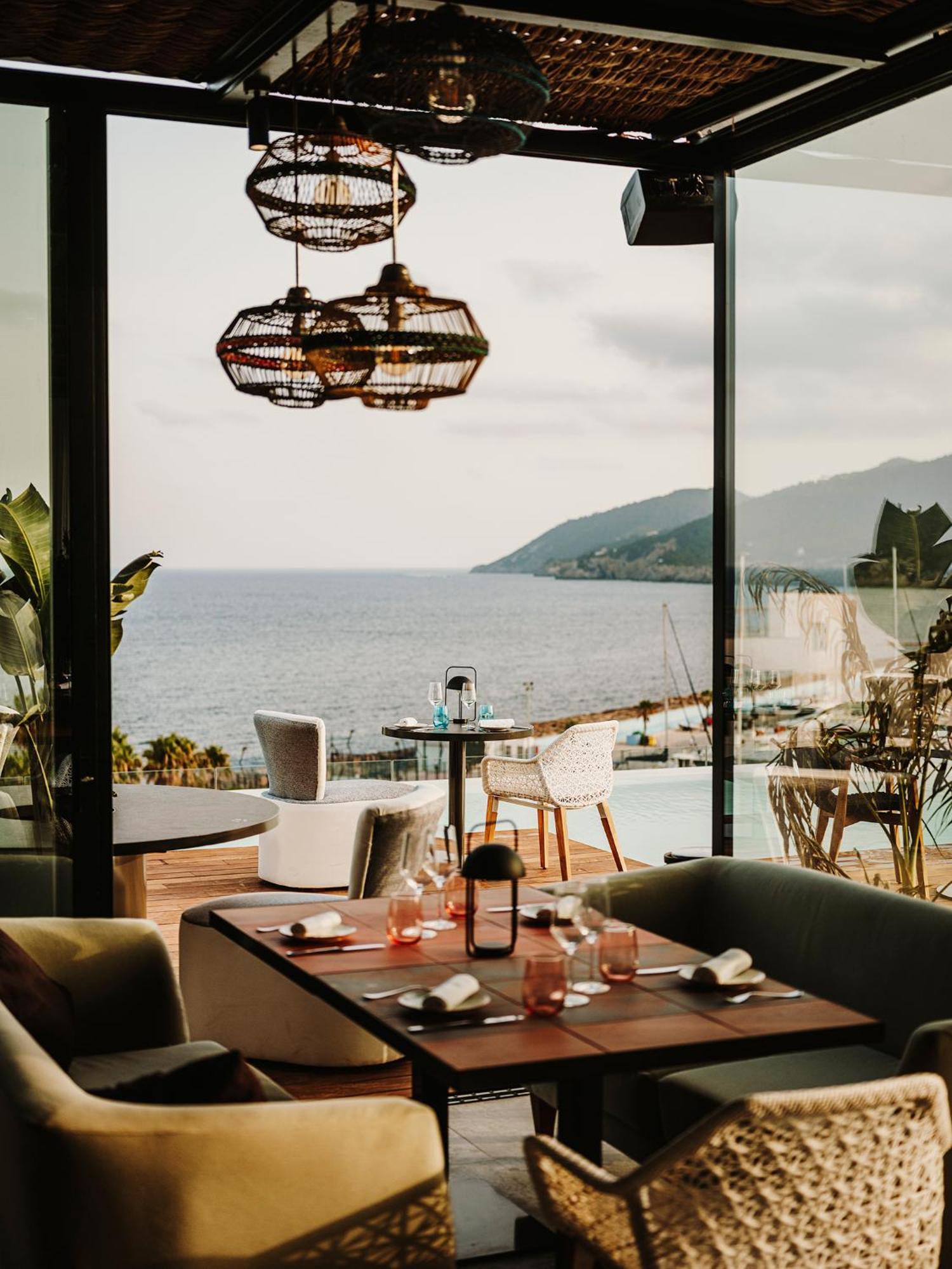 Aguas de Ibiza Grand Luxe Hotel Santa Eulalia del Río Exterior foto The restaurant